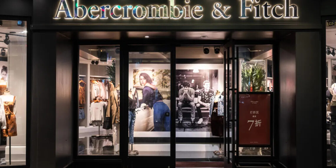 Abercrombie Fitch Settles Lawsuit